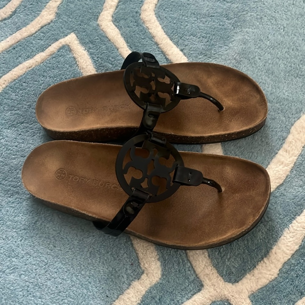 Tory Burch Miller Cloud size 8